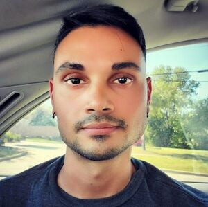 Meet your Posher, Nesh